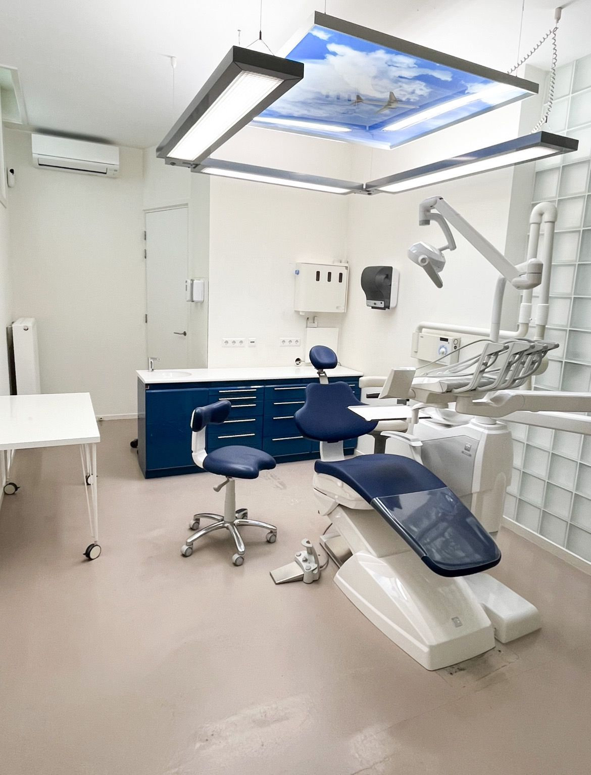 Primo Dental Clinic has 2 modern treatment rooms